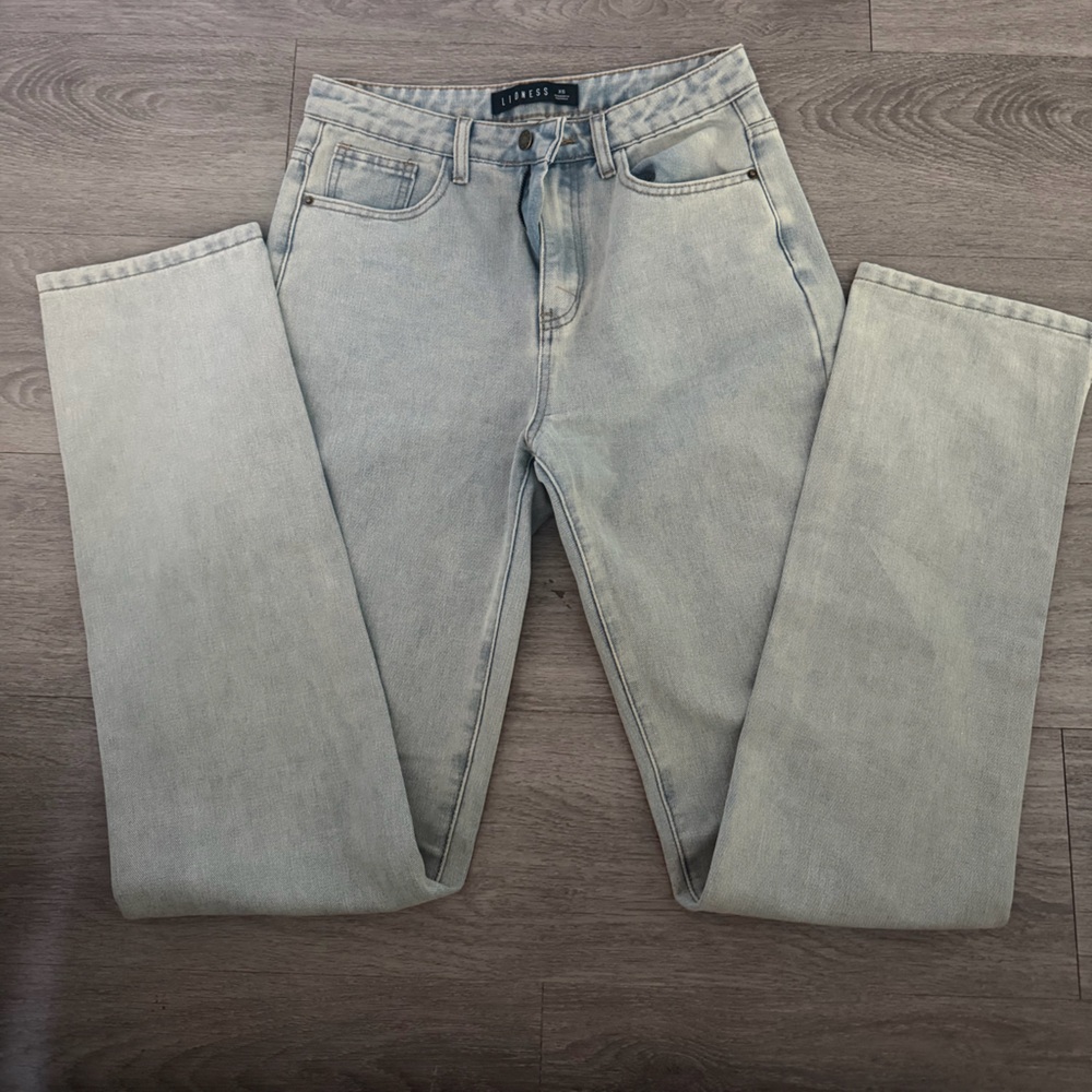 Women's Light Blue Jeans